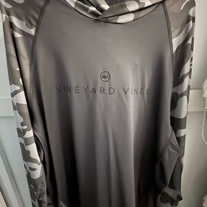 Vineyard Vines Charcoal Camo performance Pullover